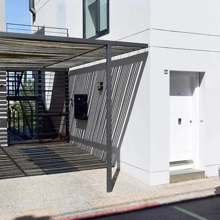 Flateli Canigo Apartment *